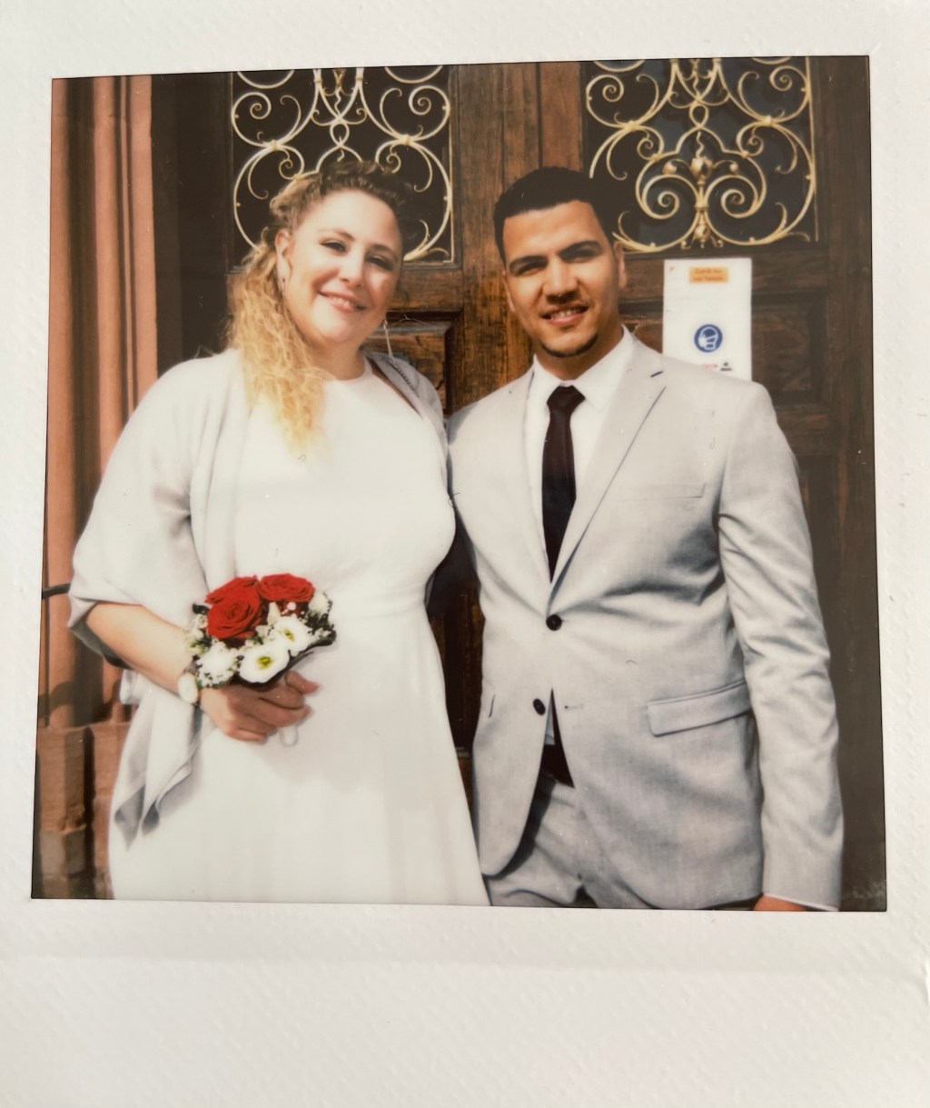 Kapitel 2 : Vom Tinder-Date zur Eheschließung mit Visum