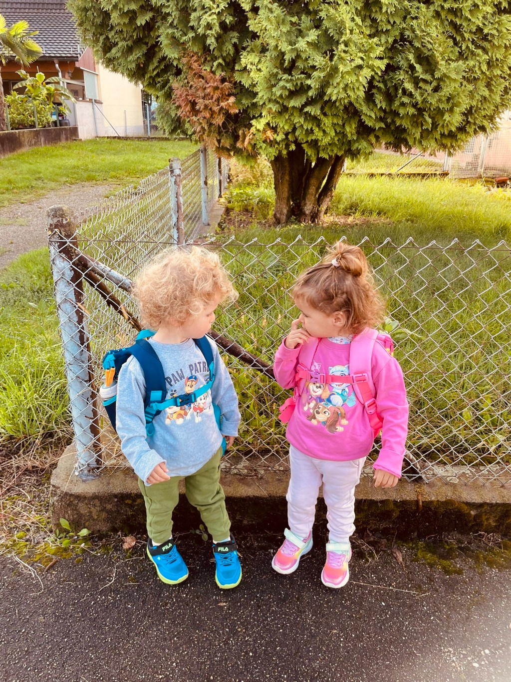 Kapitel 17: Kindergrippe – oder: Wie ich lernte, loszulassen (ein bisschen zumindest)